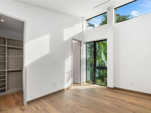 6716 San Vicente St, Coral Gables FL 33146