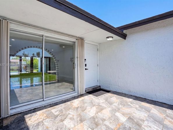 9531 NW 20th Pl, Sunrise FL 33322