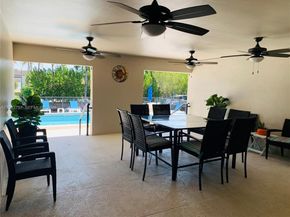 6815 Edgewater Dr 105, Coral Gables FL 33133