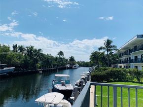 6815 Edgewater Dr 105, Coral Gables FL 33133