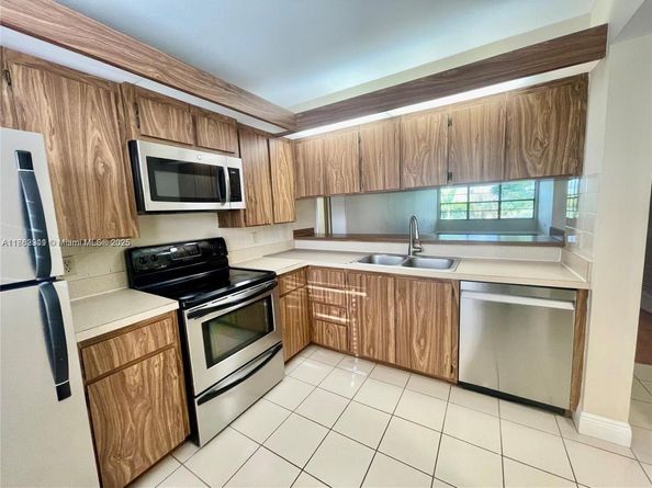 6061 Balboa Cir 304, Boca Raton FL 33433
