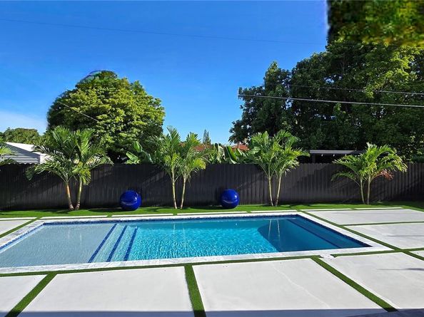 9330 SW 34th St, Miami FL 33165