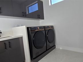9330 SW 34th St, Miami FL 33165