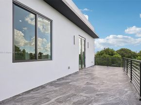 9330 SW 34th St, Miami FL 33165