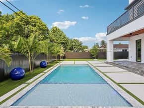9330 SW 34th St, Miami FL 33165