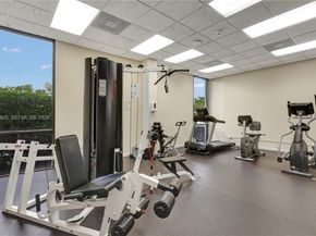 20100 W Country Club Dr 204, Aventura FL 33180