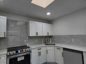 9088 SW 22nd St E, Boca Raton FL 33428