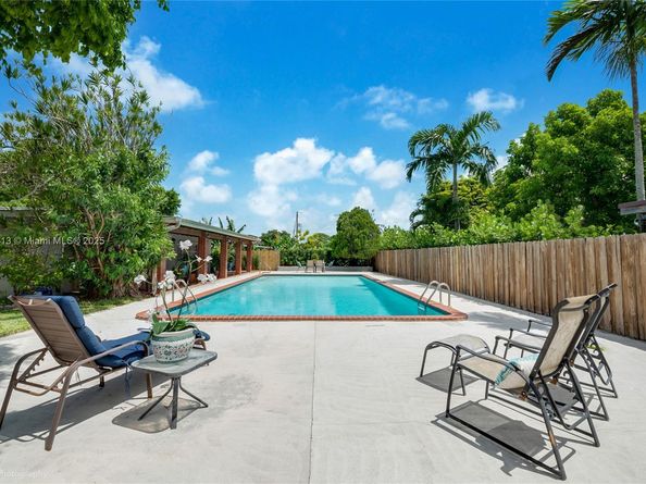 4235 SW 97th Ave, Miami FL 33165