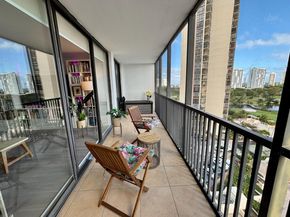 20301 W Country Club Dr 1126, Aventura FL 33180