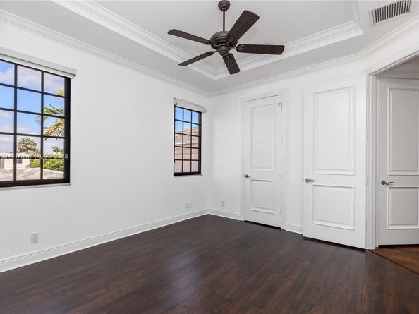 260 NE Wavecrest Ct, Boca Raton FL 33432