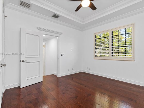 260 NE Wavecrest Ct, Boca Raton FL 33432