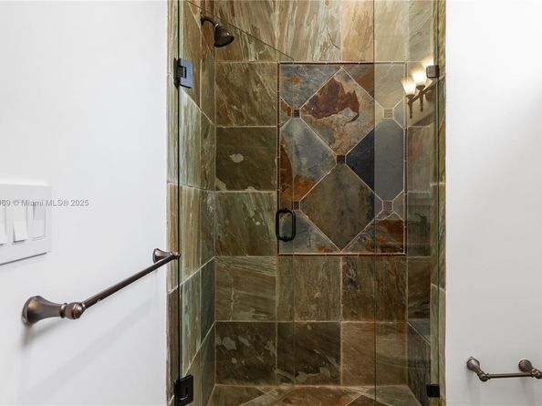 260 NE Wavecrest Ct, Boca Raton FL 33432