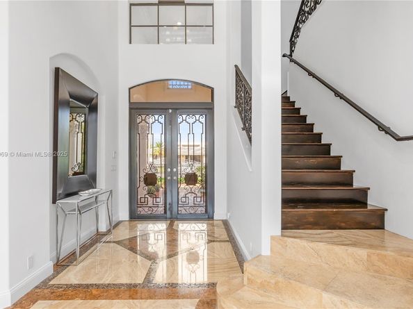 260 NE Wavecrest Ct, Boca Raton FL 33432