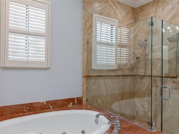 260 NE Wavecrest Ct, Boca Raton FL 33432