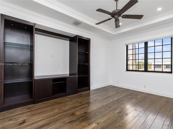 260 NE Wavecrest Ct, Boca Raton FL 33432