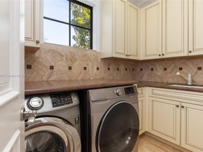 260 NE Wavecrest Ct, Boca Raton FL 33432