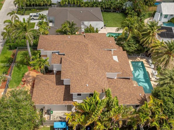 260 NE Wavecrest Ct, Boca Raton FL 33432