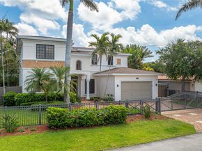260 NE Wavecrest Ct, Boca Raton FL 33432