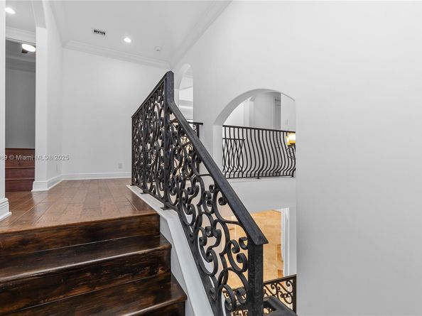 260 NE Wavecrest Ct, Boca Raton FL 33432