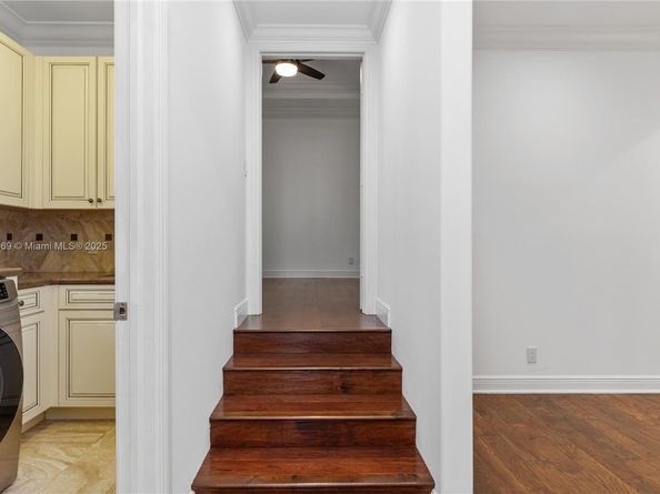 260 NE Wavecrest Ct, Boca Raton FL 33432