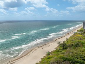 260 NE Wavecrest Ct, Boca Raton FL 33432