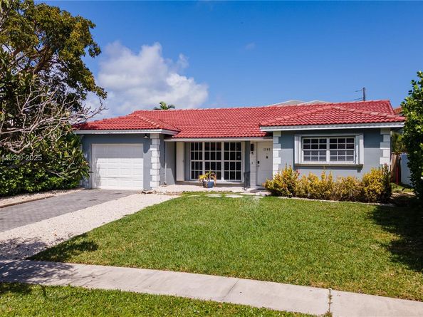 1305 Funston St, Hollywood FL 33019