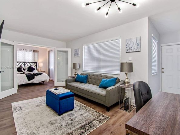 1305 Funston St, Hollywood FL 33019