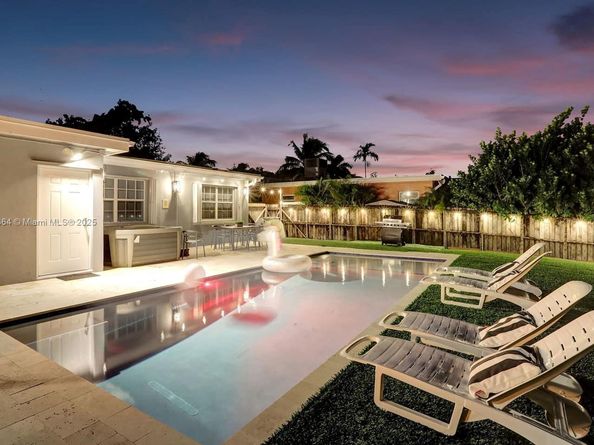 1305 Funston St, Hollywood FL 33019