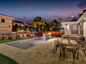 1305 Funston St, Hollywood FL 33019