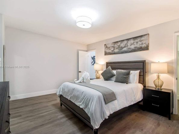 1305 Funston St, Hollywood FL 33019