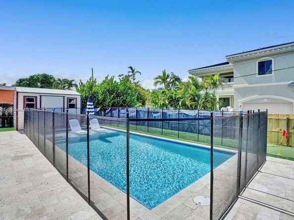 1305 Funston St, Hollywood FL 33019