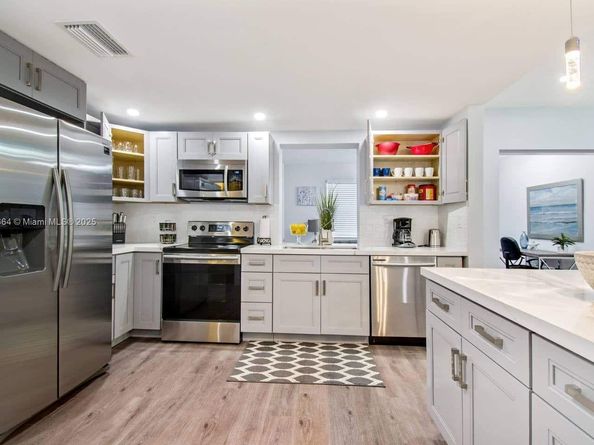 1305 Funston St, Hollywood FL 33019