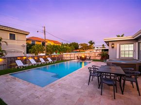 1305 Funston St, Hollywood FL 33019