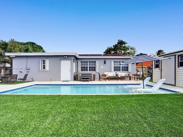 1305 Funston St, Hollywood FL 33019