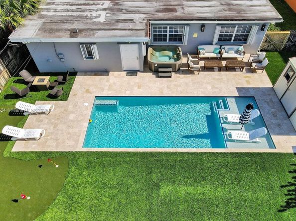1305 Funston St, Hollywood FL 33019