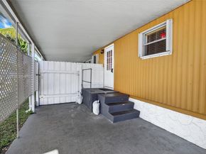 3024 SW 52nd St, Dania Beach FL 33312