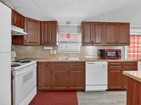 3024 SW 52nd St, Dania Beach FL 33312