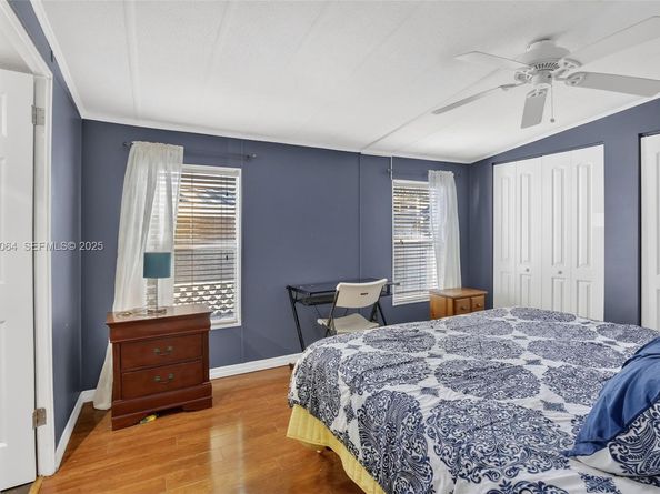 3024 SW 52nd St, Dania Beach FL 33312