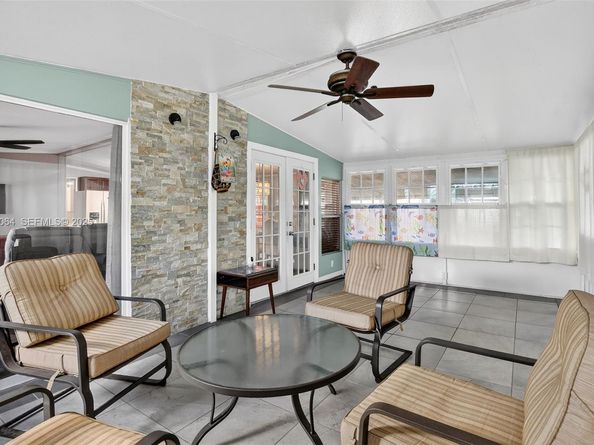 3024 SW 52nd St, Dania Beach FL 33312