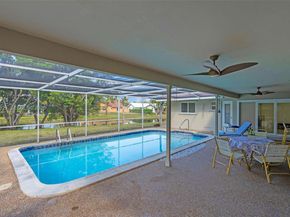 7541 SW 9th St, Plantation FL 33317