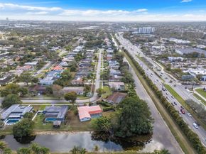 7541 SW 9th St, Plantation FL 33317