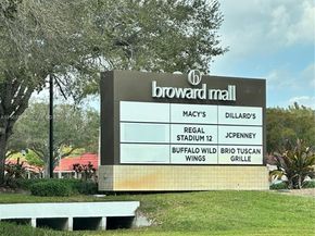 7541 SW 9th St, Plantation FL 33317