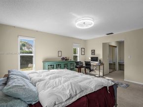 7541 SW 9th St, Plantation FL 33317