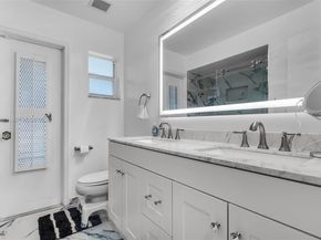 7541 SW 9th St, Plantation FL 33317