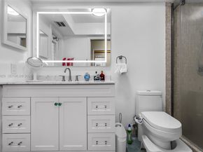 7541 SW 9th St, Plantation FL 33317