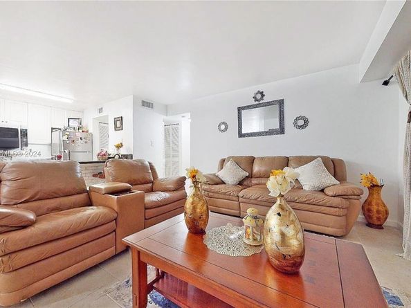 10421 SW 157th Pl 206, Miami FL 33196