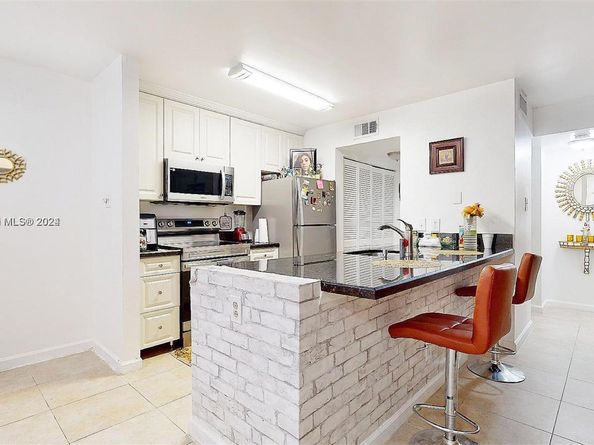 10421 SW 157th Pl 206, Miami FL 33196