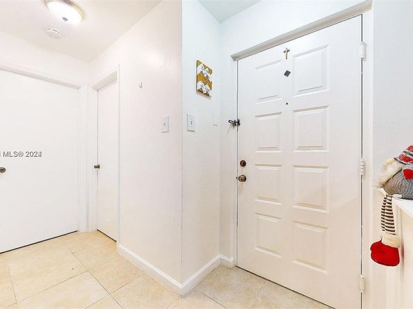 10421 SW 157th Pl 206, Miami FL 33196