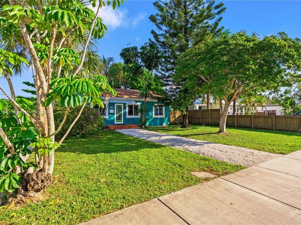 2447 Wilson St, Hollywood FL 33020