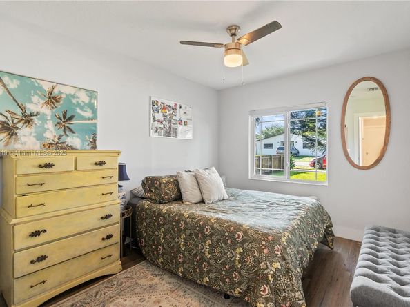 2447 Wilson St, Hollywood FL 33020